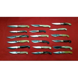 Coltelli tipo pattadese e arburesa in corno muflone e montone