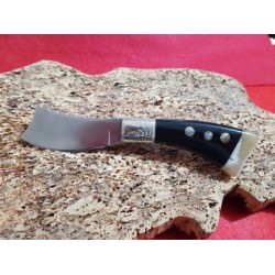 Coltello tipo mozzetta a farfalla