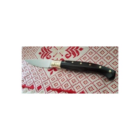 Coltello tipo dorgalese con manicatura animata in ebano