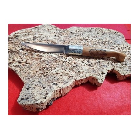 Coltello tipo pattadese con manicatura in ginepro sardo