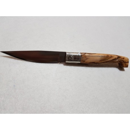 Coltello tipo pattadese con manicatura in olivastro